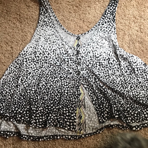 Jessica Simpson Med- crop swing open back tank - Picture 2 of 5